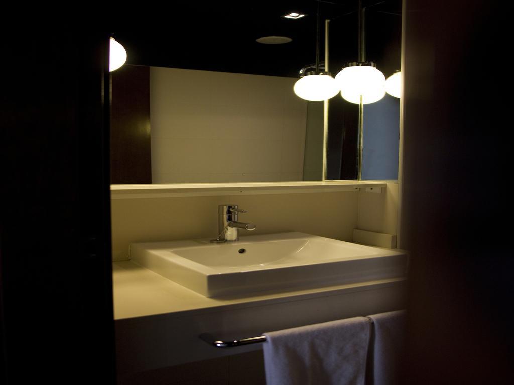 Hostal Badaloni Бадалона Екстериор снимка